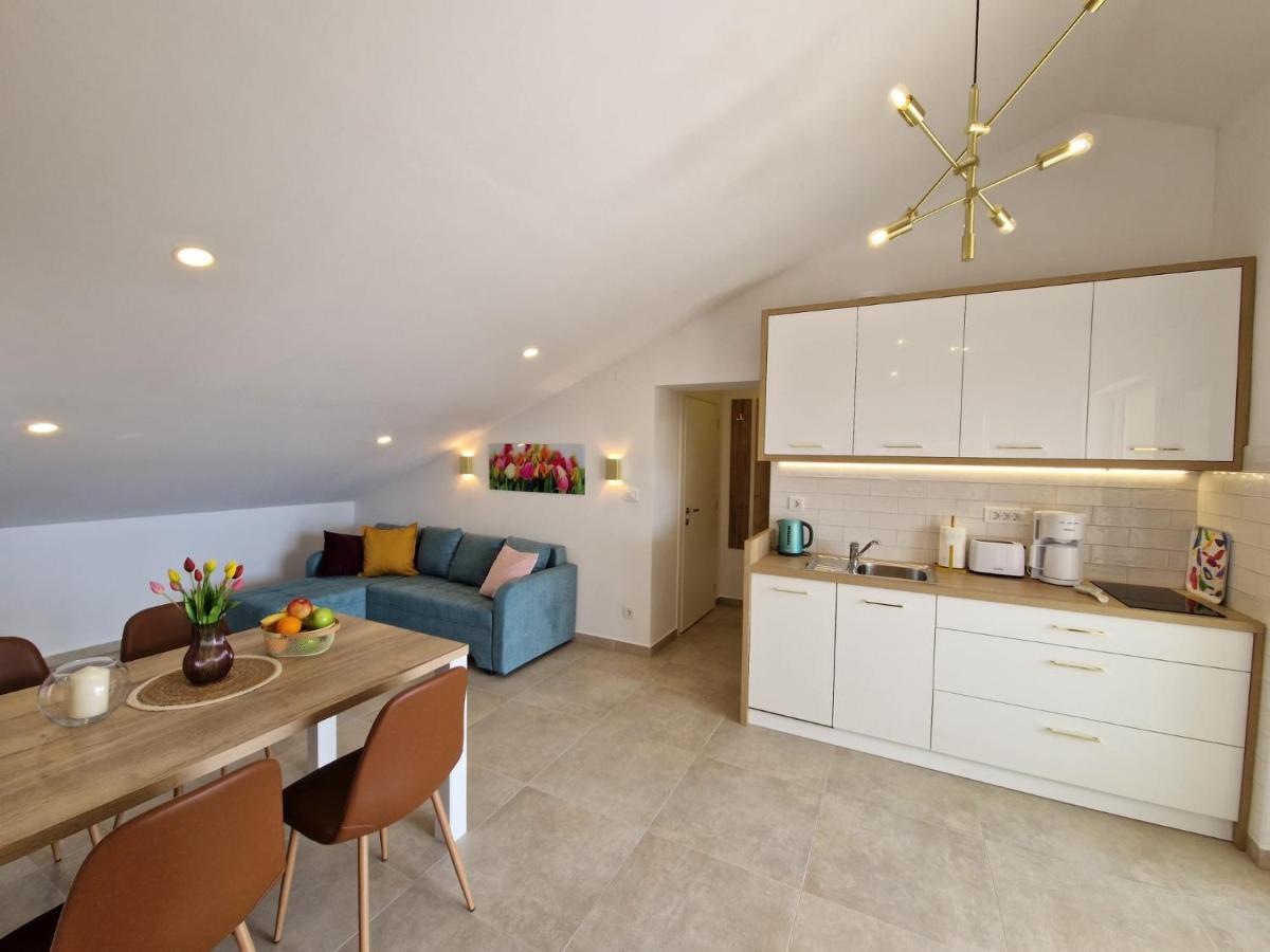Haus Mit Meerblick Lopar Extérieur photo
