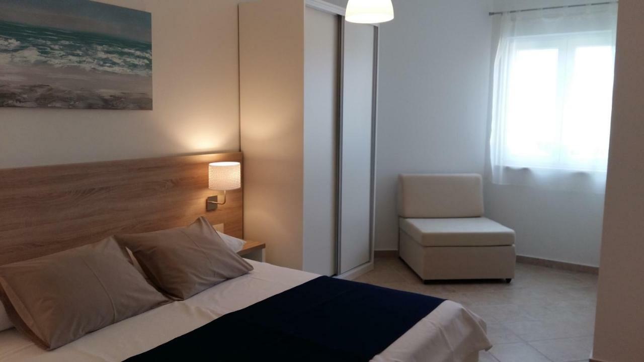 Haus Mit Meerblick Lopar Extérieur photo
