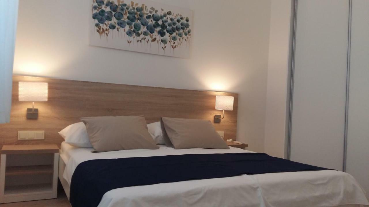Haus Mit Meerblick Lopar Extérieur photo