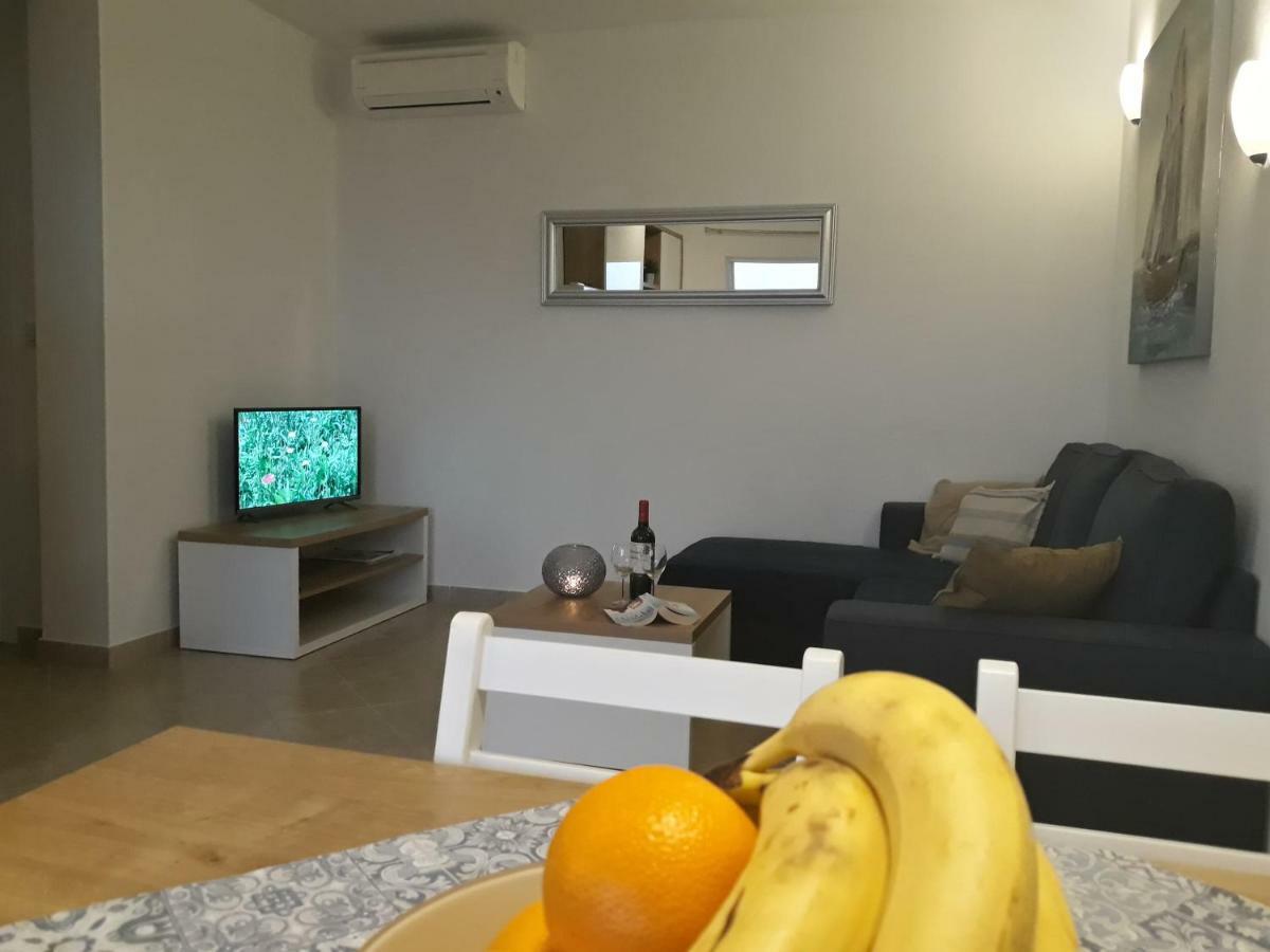 Haus Mit Meerblick Lopar Extérieur photo