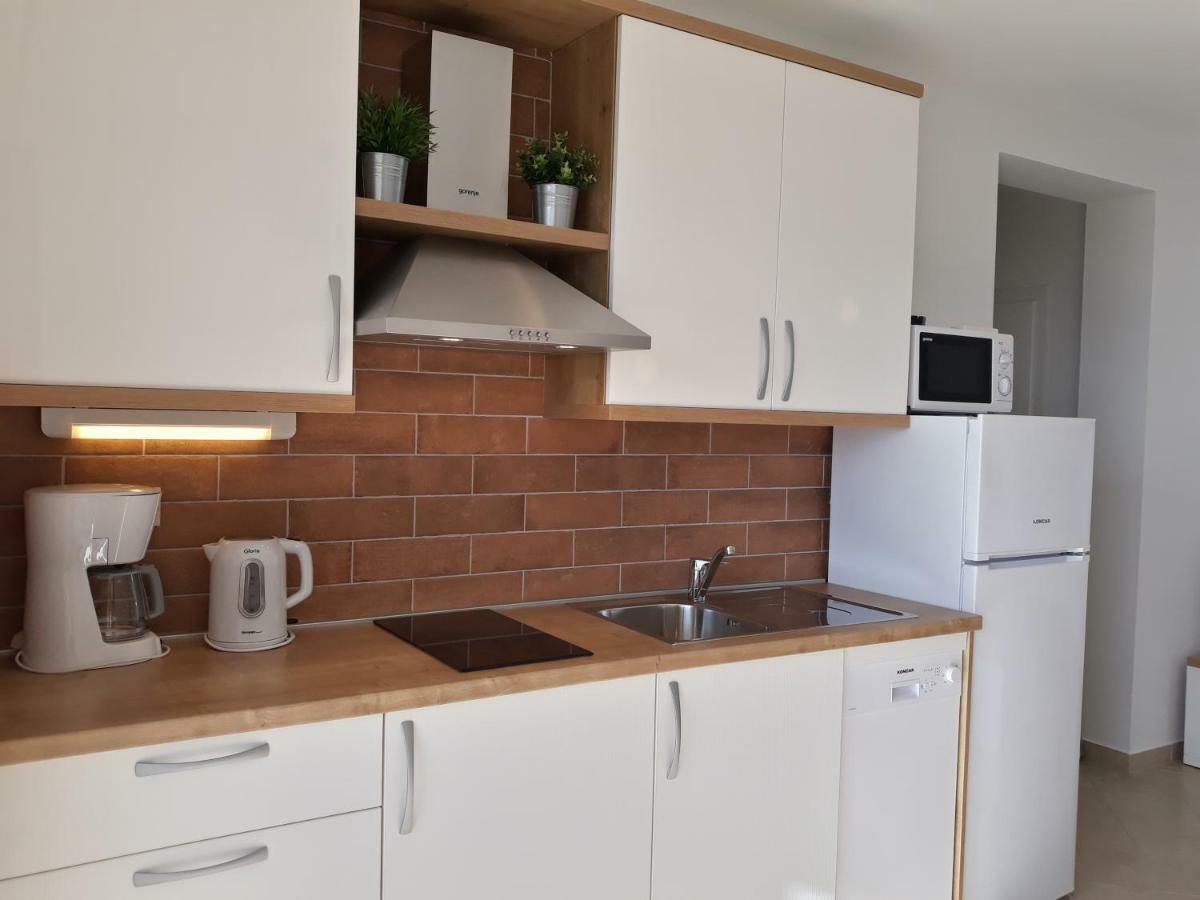 Haus Mit Meerblick Lopar Extérieur photo